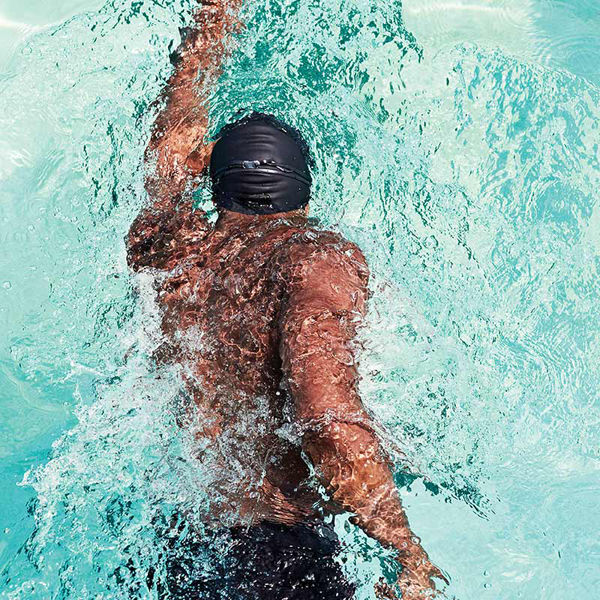 Poor water quality in the swimming pool? Choosing the best swimming cap is the most important.